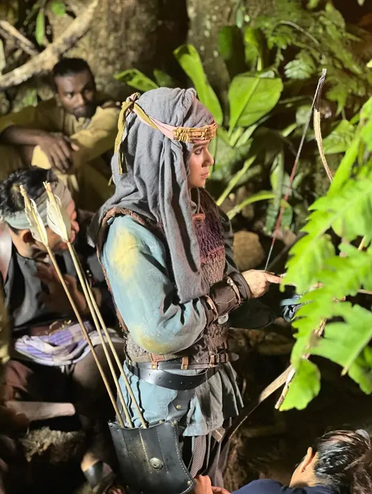 Banyak netizen pun memberikan ucapan selamat dan doa untuk film terbarunya tersebut. Tidak sedikit yang memuji penampilannya karena bisa tampil beda dari peran-peran yang sebelumnya ia mainkan. (Liputan6.com/IG/@tissabiani)