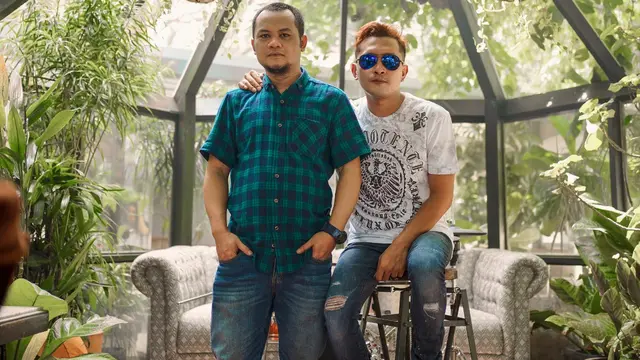 Russ Nozz bersama Russ Nozz (Vokalis The Titans)