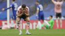 Bek Sheffield United, George Baldock kecewa usai gagal memanfaatkan peluang saat menghadapi Chelsea dalam laga perempatfinal Piala FA 2020/2021 di Stamford Bridge, London, Minggu (21/3/2021). Sheffield United kalah 0-2 dari Chelsea. (AP/Kirsty Wigglesworth)