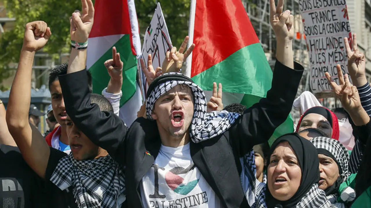 Ribuan Demonstran Pro-Palestina Kecam Pemerintah Prancis