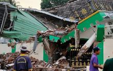 Masjid di Bawean Ambruk akibat Gempa Tuban