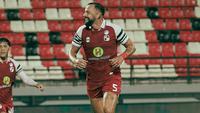Winger Barito Putera,&nbsp;Matias Mier, memborong tiga gol kemenangan timnya atas Persebaya Surabaya pada laga pekan ke-20 BRI Liga 1 di&nbsp;Stadion Kapten I Wayan Dipta Gianyar, Bali, Sabtu (25/1/2025) malam WIB. (dok. Barito Putera)