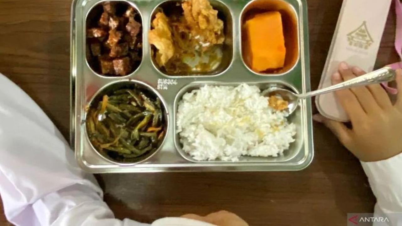 Tahukah Anda? 20 Siswa SDN Meruya Diduga Alami Keracunan Makanan dari Program Makan Bergizi Gratis