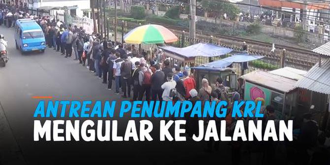 VIDEO: Bogor PPKM Level 2, Antrean KRL Mengular Panjang ke Jalanan