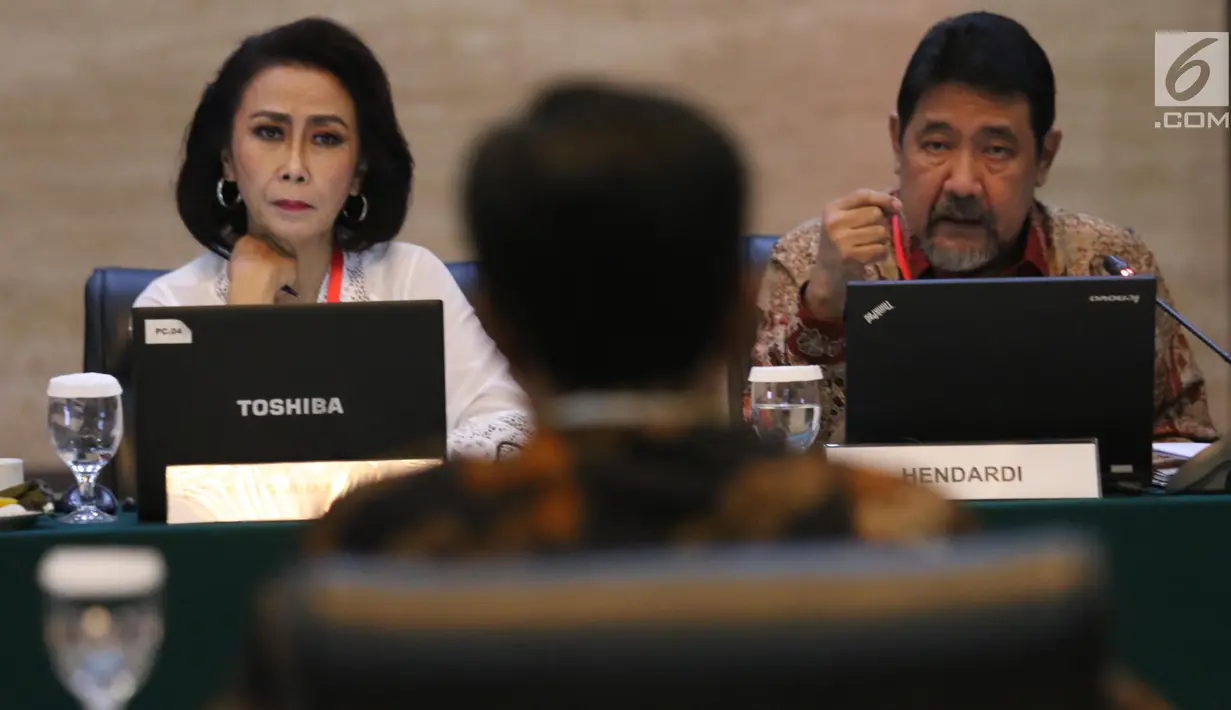 Ketua Pansel Capim KPK Yenti Garnasih didampingi anggota pansel memimpin uji publik Calon Pimpinan Komisi Pemberantasan Korupsi (Capim KPK) periode 2019-2023 di Kementerian Sekretariat Negara, Kamis (29/8/2019). Enam orang capim KPK yang tersisa menjalani uji publik. (Liputan6.com/Angga Yuniar)