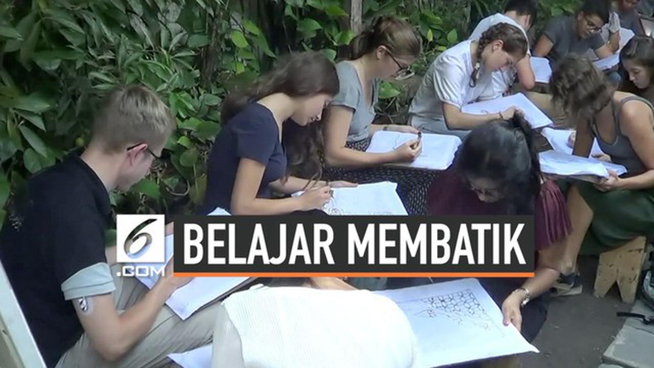 VIDEO: Bule Belajar Membatik di Kampung Batik Laweyan