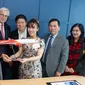 CEO Vietjet Nguyen Thi Phuong Thao menyaksikan penandatanganan kesepakatan pembelian pesawat Airbus A330neo senilai Rp120 triliun. (dok. Vietjet)