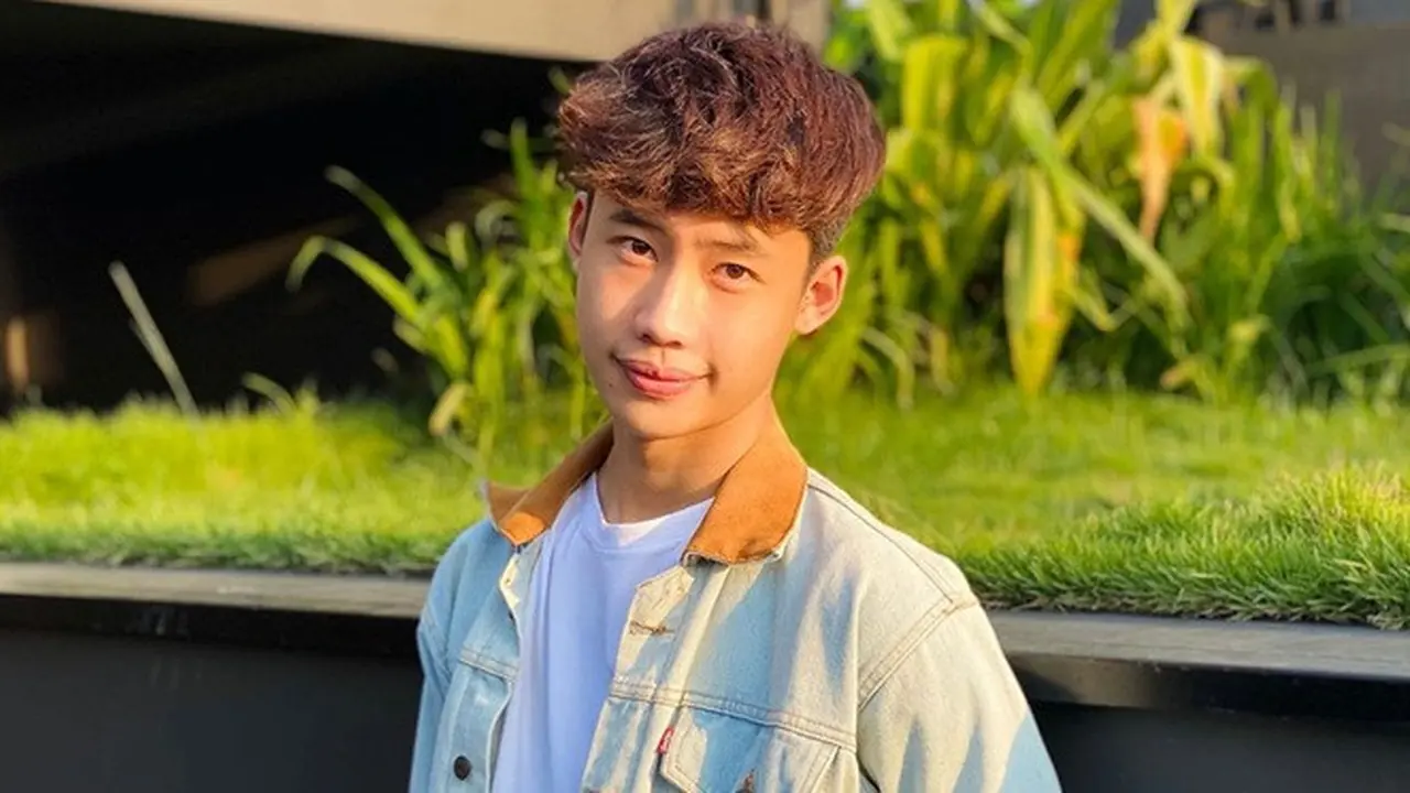 7 Pesona Jason William Winata, Artis TikTok yang Curi Perhatian
