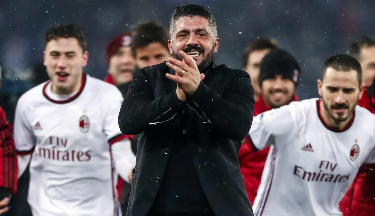 Ekspresi pelatih AC Milan, Gennaro Gattuso ketika tim asuhannya berhasil melaju ke final Coppa Italia usai menundukkan Lazio di Stadio Olimpico, Roma, Italia, Rabu (28/2). (Angelo Carconi/ANSA via AP)