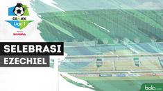 Berita video selebrasi unik yang ditunjukkan striker Persib Bandung, Ezechiel N'Douassel, saat menghadapi PSM Makassar pada pekan ke-10 Gojek Liga 1 2018 bersama Bukalapak.