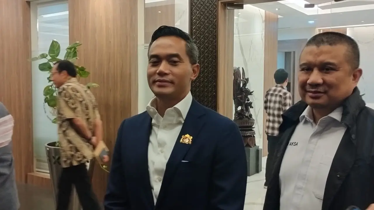 Ketua Umum Kadin Indonesia yang terpilih dari Musyawarah Nasional Luar Biasa (Munaslub), 14 September 2024 lalu, Anindya Bakrie menemui Menko Ekonomi Airlangga Hartarto