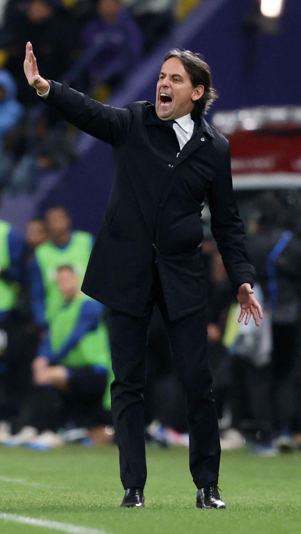 Pelatih Inter Milan, Simone Inzaghi mencatatkan rekor sebagai pelatih Inter dengan jumlah kemenangan terbanyak dalam final sepanjang sejarah klub, dengan lima trofi.<br>(Foto REUTERS / Ahmed Yosri)<br>