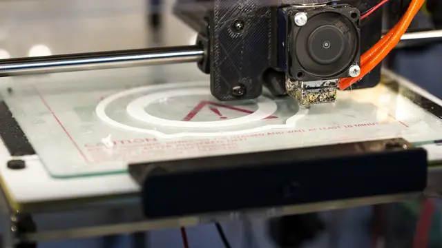 Ilustrasi 3D Printing, 3D Printer
