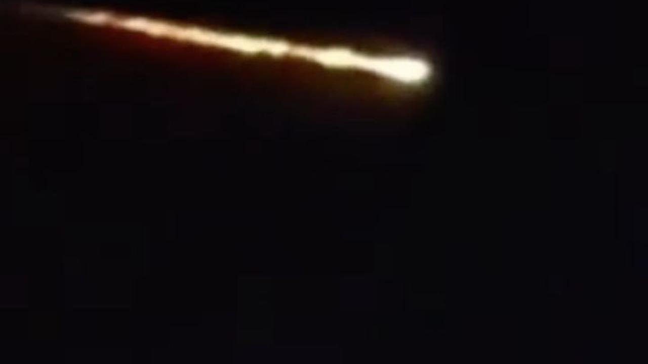 Heboh Meteor Jatuh di Indonesia, Pernah Terjadi 14 Tahun Lalu Sebesar 10 Meter Meledak di Bone