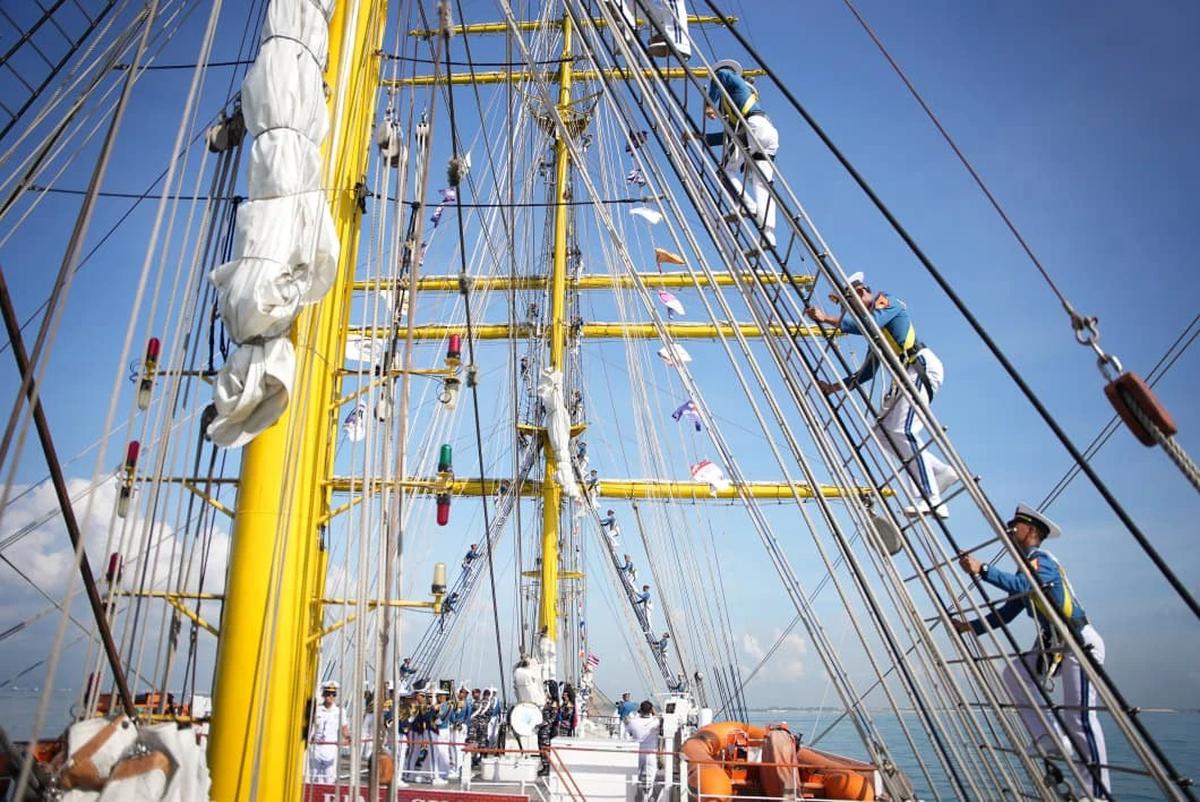 FOTO: KRI Bima Suci Lanjutkan Misi Diplomasi di Singapura