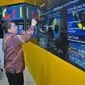 Wakil Ketua DPR Fahri Hamzah saat berkunjung ke Sarana Digital Engagement Center di Gedung Indosat, Jakarta.
