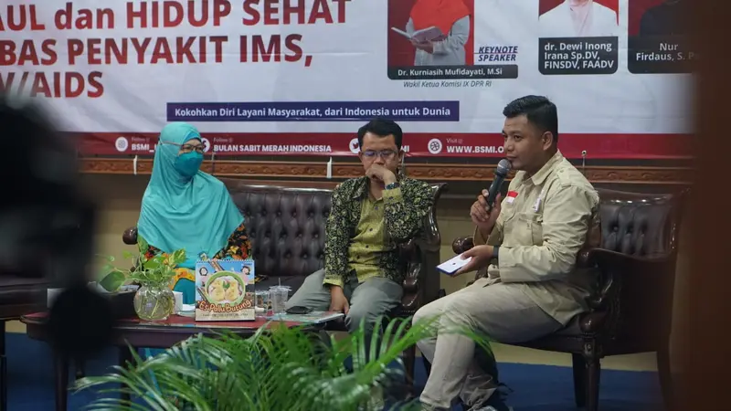 Bulan Sabit Merah Indonesia (BSMI) menggelar Seminar Kesehatan Gaul dan Hidup Sehat Bebas Penyakit IMS dan HIV/AIDS dalam rangka Milad 21, Rabu (14/6/2023).