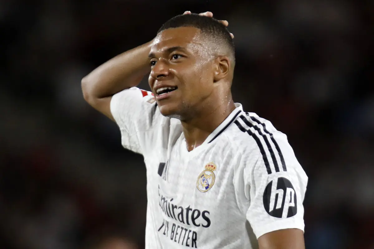 Foto: Kylian Mbappe Gagal Unjuk Gigi saat Laga Debut di Liga Spanyol Bareng Real Madrid