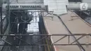 Suasana Stasiun kereta Tanah Abang, Jakarta, Rabu (1/1/2020). Hujan yang mengguyur Jakarta sejak Selasa sore (31/12/2019) mengakibatkan rel terendam dan perjalanan kereta dari dan ke Stasiun Tanah Abang dihentikan sementara. (Liputan6.com/Helmi Fithriansyah)