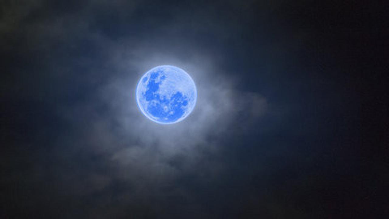 Mengungkap 4 kejadian mistis di balik kemunculan Blue Moon