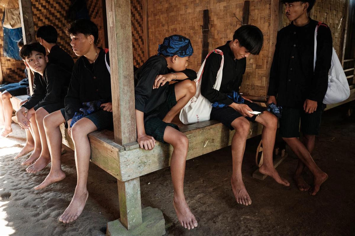 FOTO: Ribuan Warga Badui Lakukan Tradisi Seba ke Pendopo Lebak