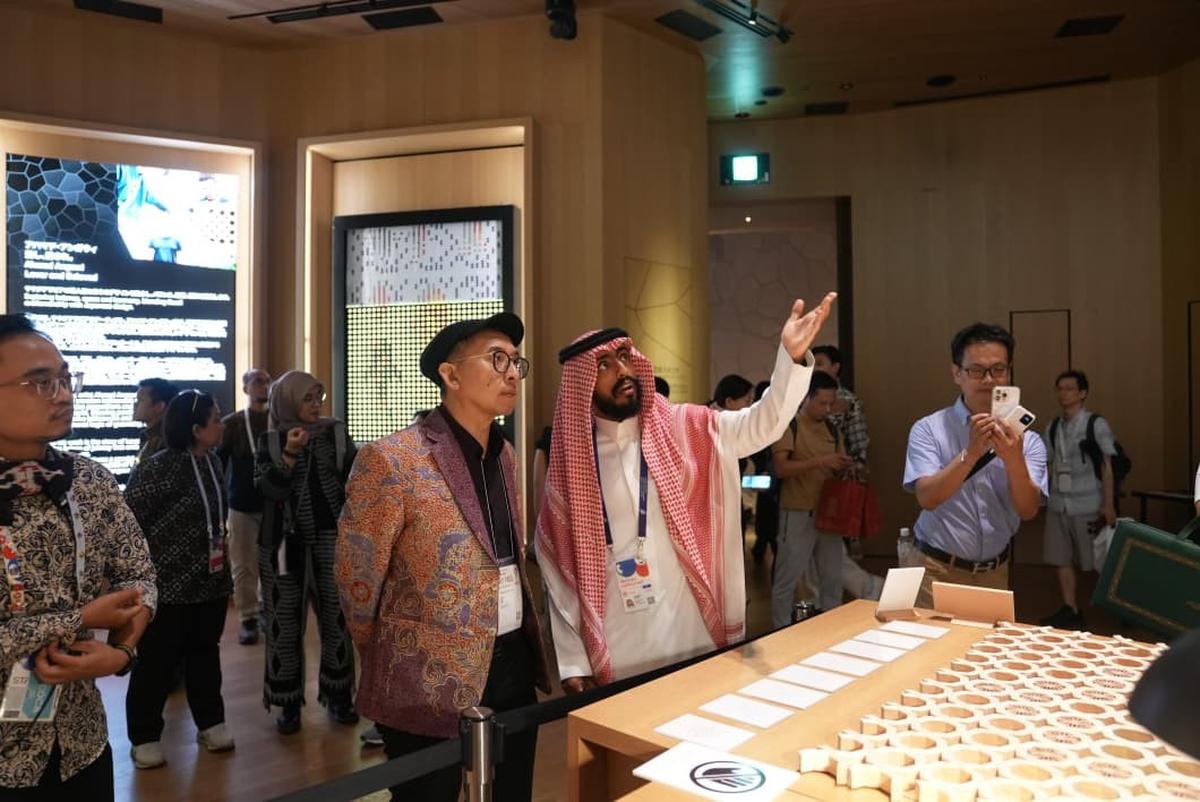 Menteri Kebudayaan Fadli Zon Kunjungi Paviliun Negara Sahabat di Expo 2025 Osaka