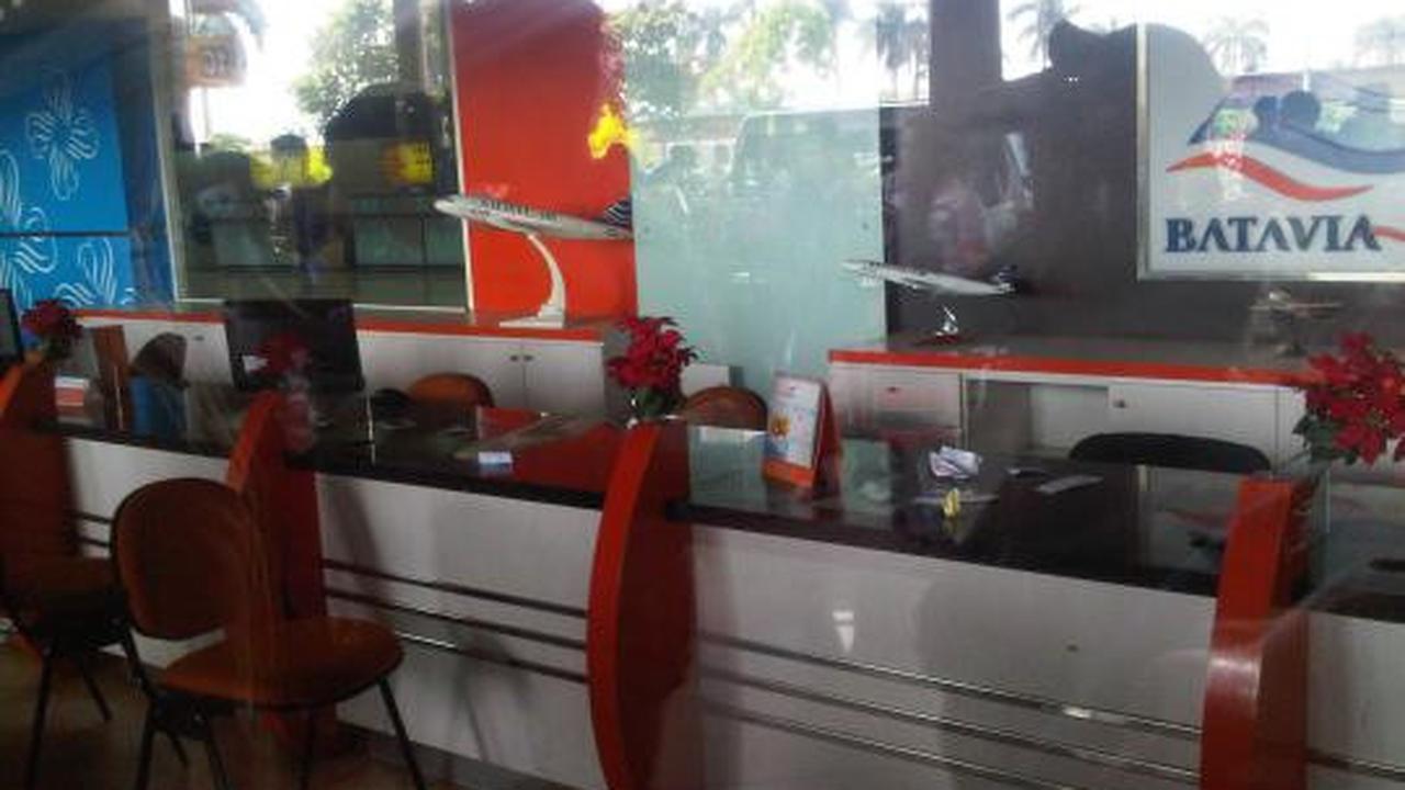 Kantor Batavia Air 'dikepung' calon penumpang