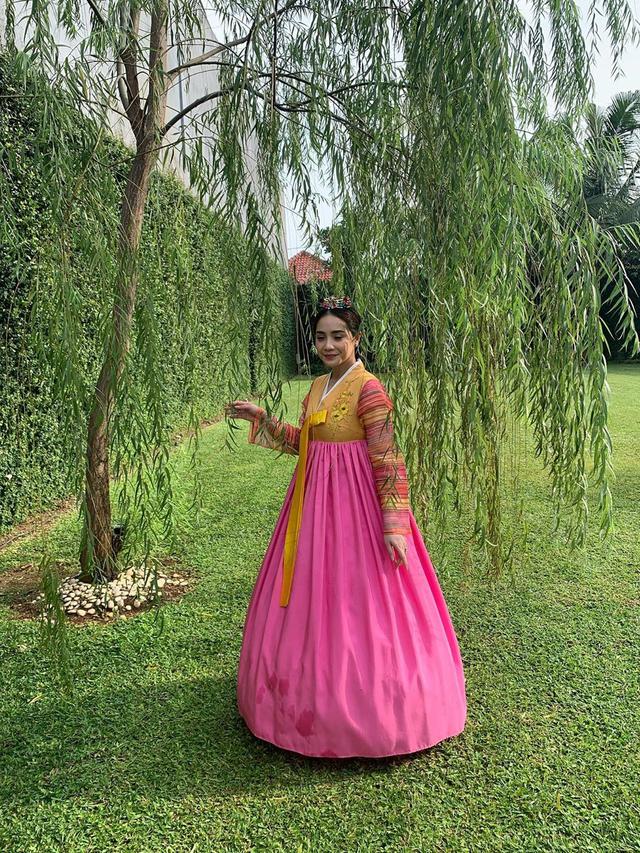 6 Potret Nagita Slavina dan Rossa Kompak Pakai Hanbok Ini Menawan