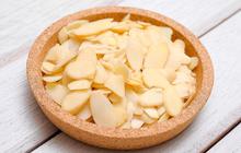 Begini Cara Menyangrai Almond Slice untuk Topping yang Sempurna