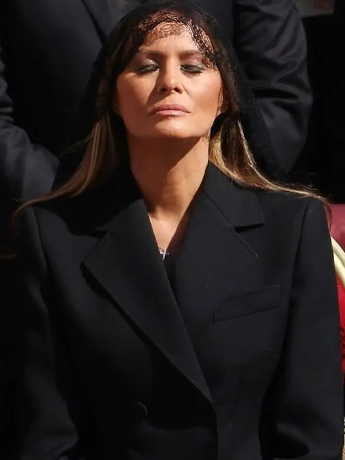 Melania Trump Pakai Veil Hitam di Pemakaman Paus Fransiskus, Begini Aturan Berpakaian Saat Melayat dalam Tradisi Gereja Katolik