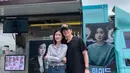 Lee Bo Young menyebut Ji Sung sebagai pria family man. "Ji Sung tahu apa yang penting dalam hidup, dan dia adalah orang yang berusaha melindungi hal itu. Saya pikir, keluarga adalah yang paling penting baginya.” (Foto: Instagram/ lee.b0.young)