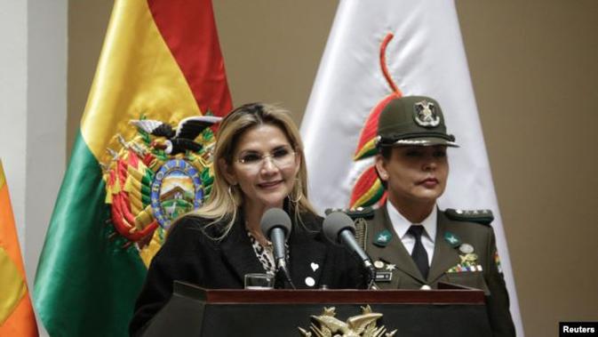 Jeanine Anez Bolivia.  (AP/Oliver de Ros)