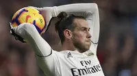 Gareth Bale. Sejatinya adalah milik Real Madrid yang dipinjamkan ke Tottenham Hotspur awal musim ini. Uniknya, Tottenham pula yang menjualnya ke Real Madrid pada awal musim 2013/2014 dengan harga fantastis, 101 juta euro, mengalahkan nilai transfer Cristiano Ronaldo. (AFP/Oscar Del Pozo)