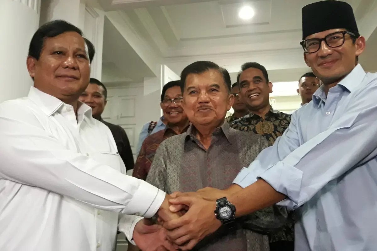 Wapres Jusuf Kalla menerima kedatangan pasangan bakal capres-cawapres Prabowo Subianto dan Sandiaga Uno.