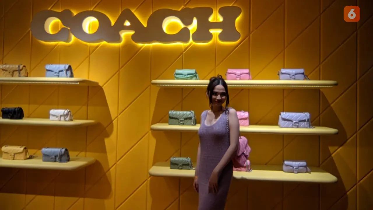 Intip Koleksi Tas The Coach Tabby Milik Artis Syifa Hadju
