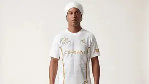 Comeback Sensasional, Ronaldinho Resmi Jadi Pemain Ravenna di Liga Italia pada Usia 46 Tahun