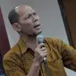 Pengamat Ekonomi Politik, Ichsanuddin Noorsy menjadi narasumber diskusi "Rupiah Terpuruk dan Dampaknya bagi Perekonomian Indonesia", Jakarta, Kamis (19/03/2015). (Liputan6.com/Andrian M Tunay)