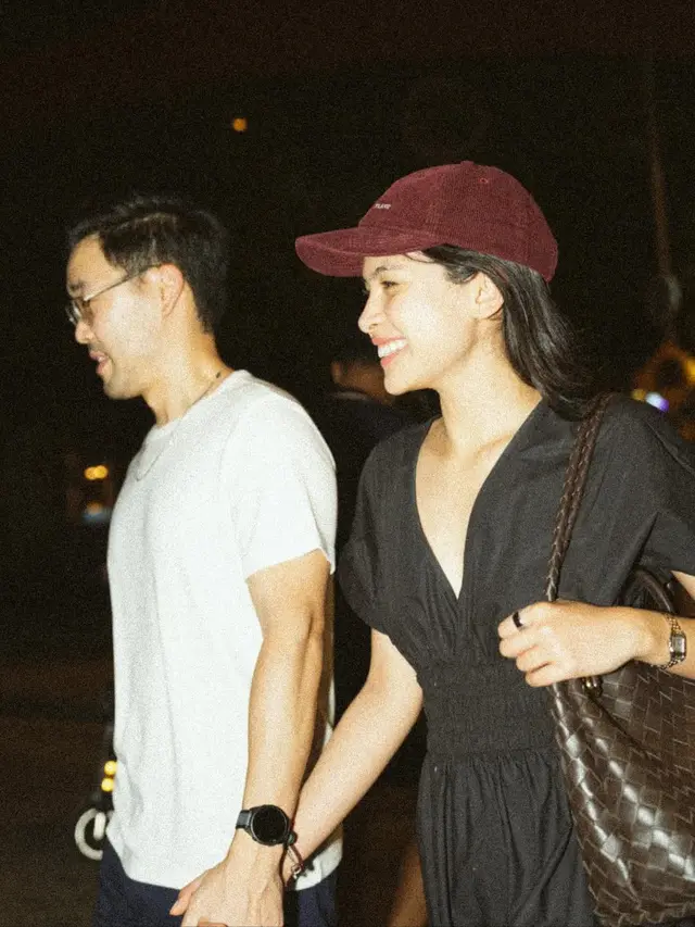 Romantisnya Maudy Ayunda dan Jesse Choi Culinary Date di Kuala Lumpur, Berbusana Hitam Putih dengan Tas Rp94Jutaanfim