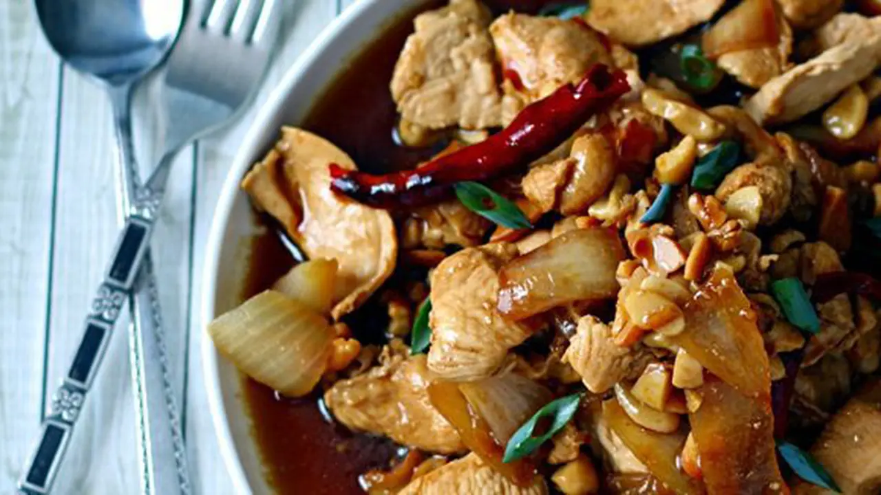 Resep semur ayam/copyright The Wanderlust Kitchen