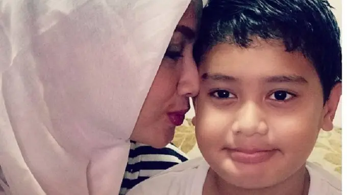 [Bintang] istri Donny Kesuma