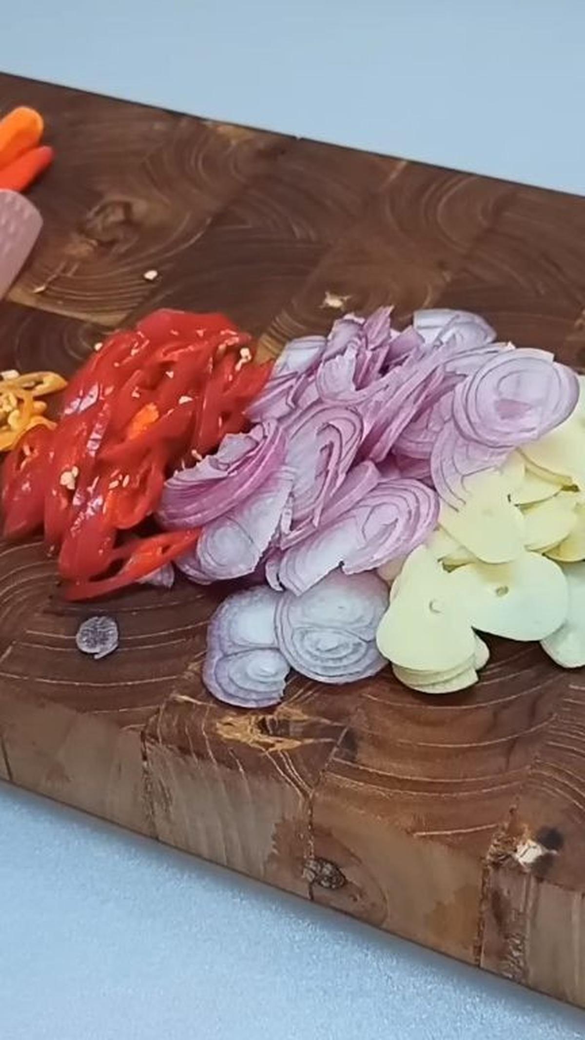 Iris Kecil-kecil Bumbu Dapur