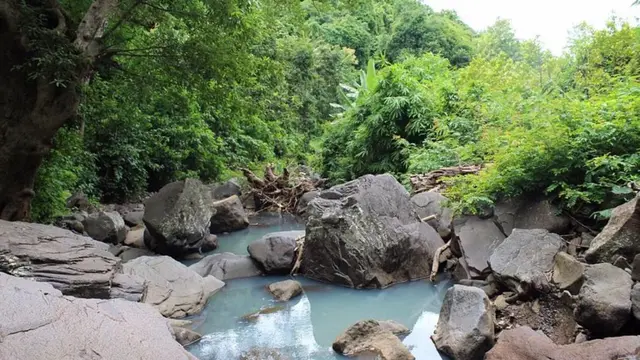 Air Terjun Singsing di Buleleng Bali