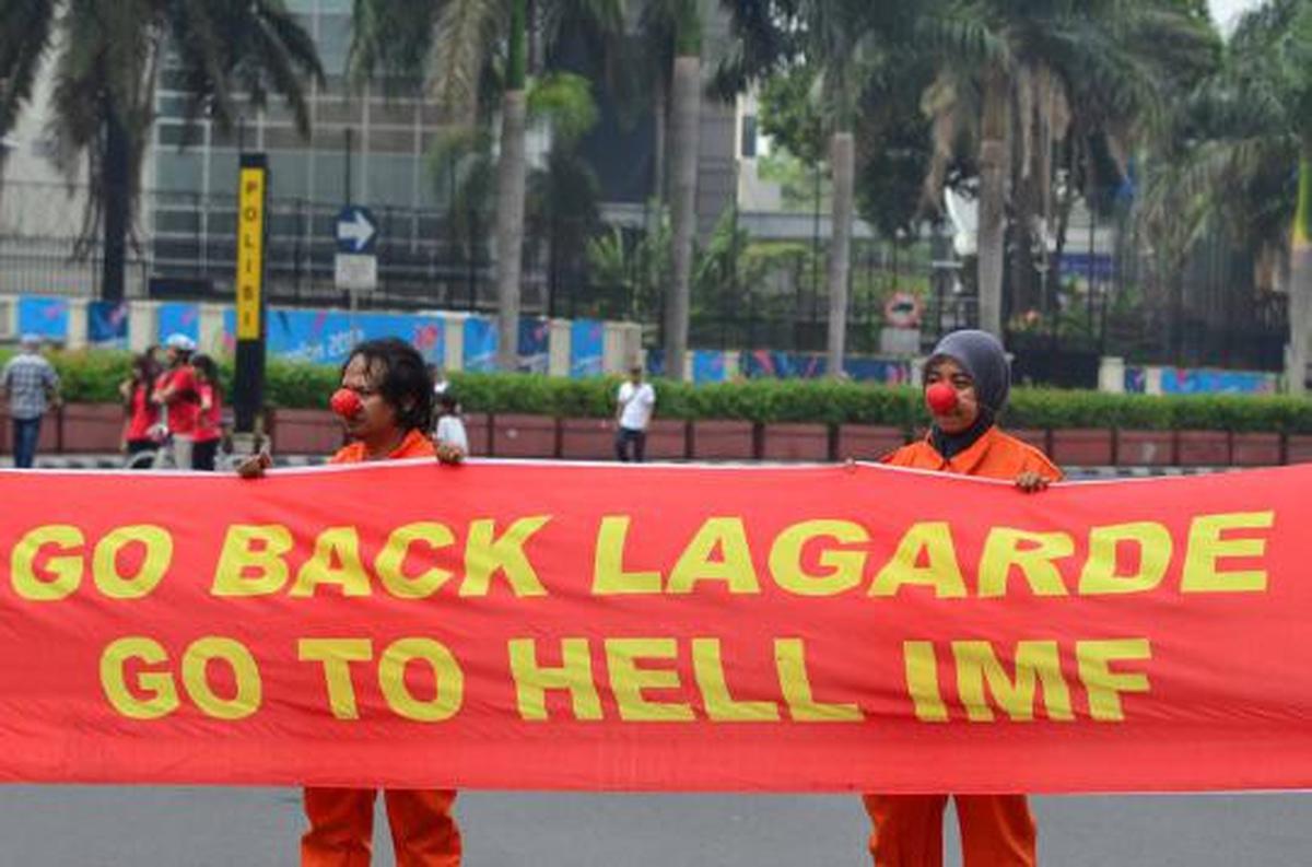 Demo tolak kedatangan IMF ke Jakarta