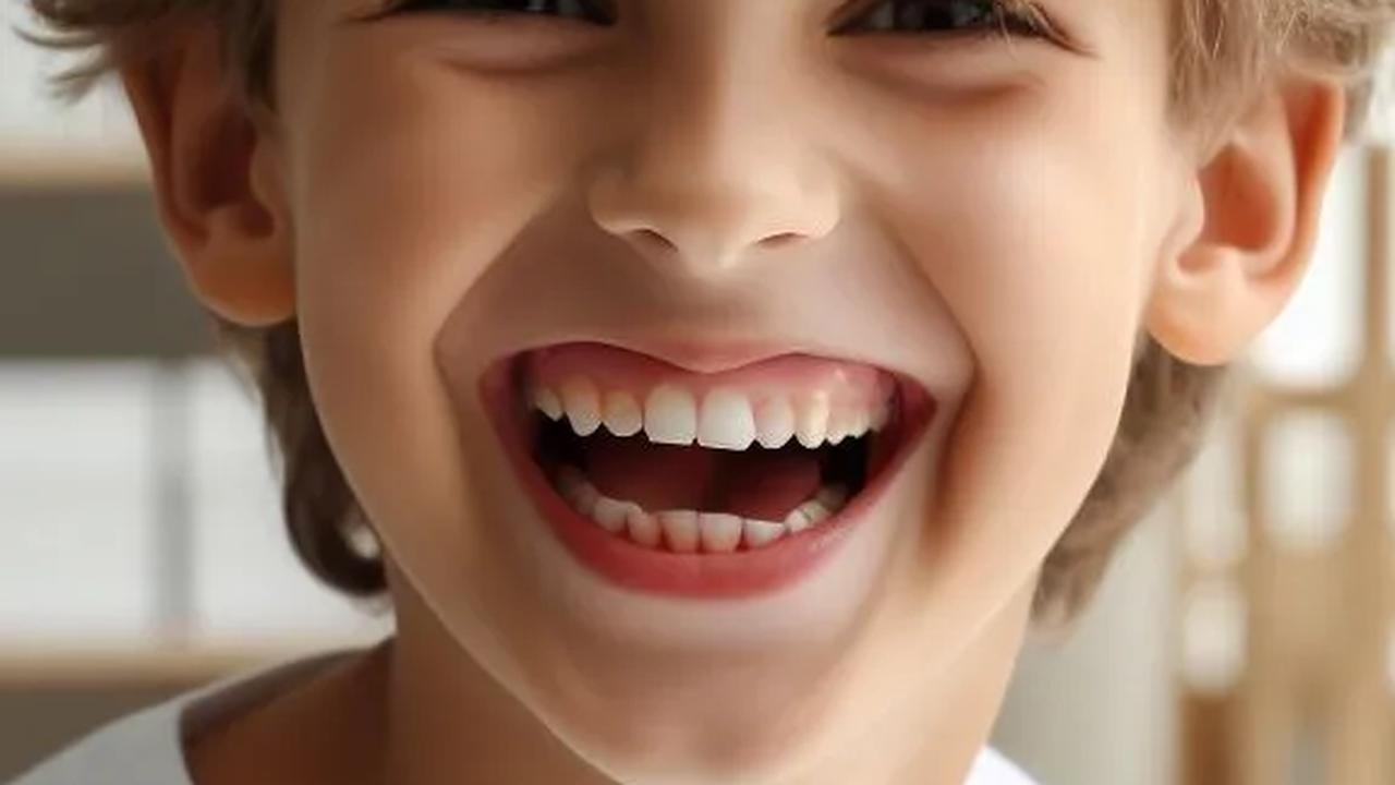 Penting untuk memastikan bahwa anak-anak mendapatkan semua vitamin ini melalui makanan sehari-hari mereka. Pola makan yang mengandung vitamin-vitamin ini akan membantu mereka memiliki gigi dan gusi yang kuat, yang sangat penting bagi kesehatan mulut merek