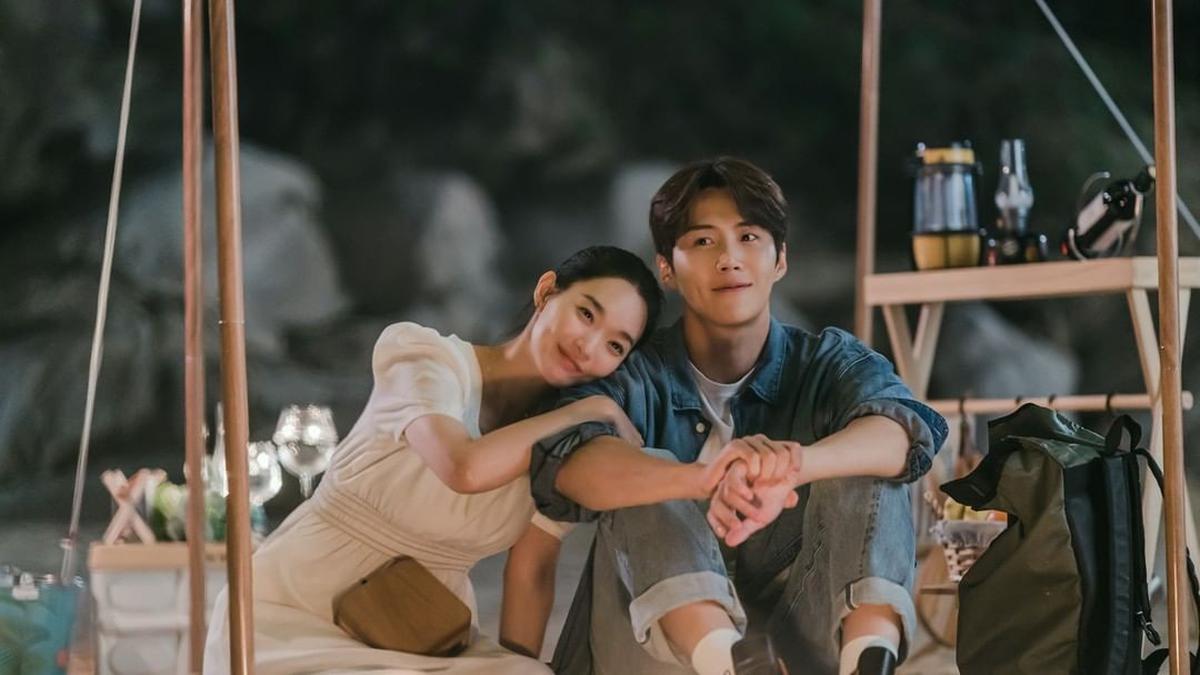 Chemistry Mengagumkan, 7 Aktris Cantik yang Pernah Jadi Lawan Main Kim Seon Ho di Drakor