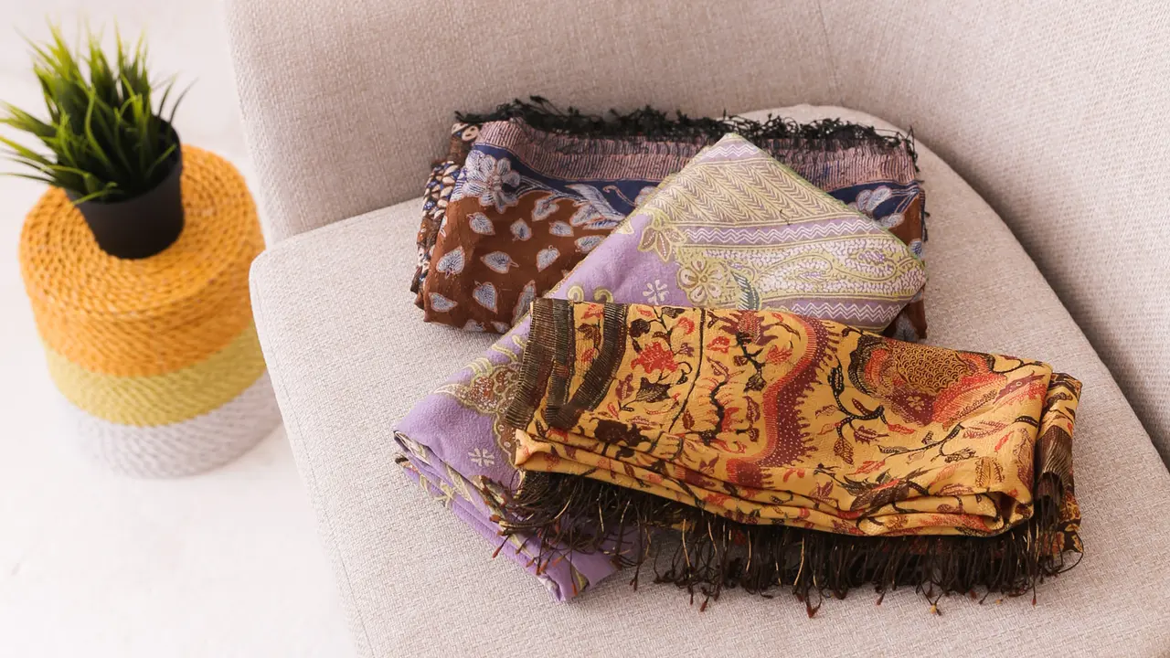 Merawat Batik