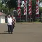 Mahfud Md saat tiba di Istana Kepresidenan, Senin (21/10/2019). (Liputan6.com/Lizsa Egeham)