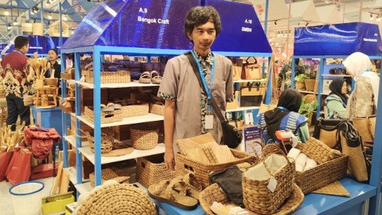 Berkat BRI UMKM EXPO(RT), UMKM Kerajinan Eceng Gondok Ini Bisa Tembus Pasar Internasional