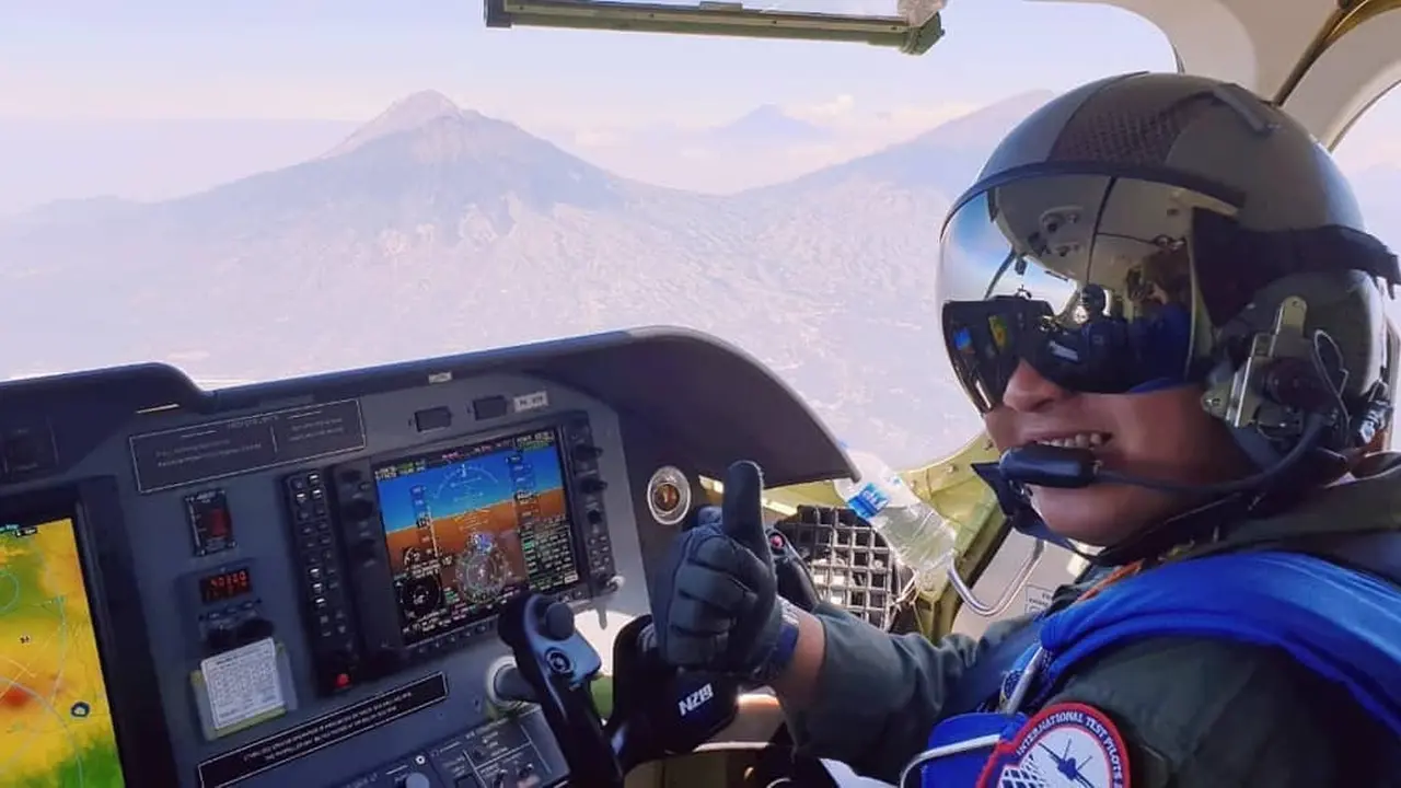 Kasau Marsekal TNI Fadjar Prasetyo menegaskan, keberadaan para pilot penguji pesawat baru TNI AU yang ditugaskan di PT. Dirgantara Indonesia (PTDI) merupakan aset penting dan berharga.