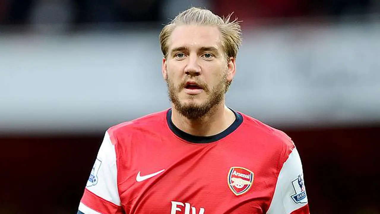 Nicklas Bendtner menuju Aston villa